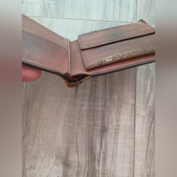 Louis Vuitton's Marco Bifold wallet Monogram - Picture 6 of 12